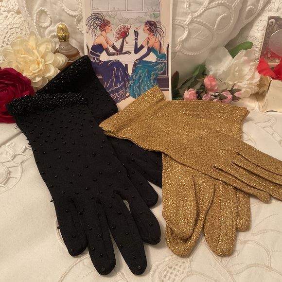 Accessories - TWO PAIRS OF VINTAGE 1950’s / 60’s LADIES GLOVES EXCELLENT VINTAGE CONDITION